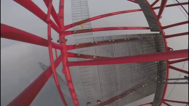 Экстремалы небывалых высот покорили Шанхайскую башню