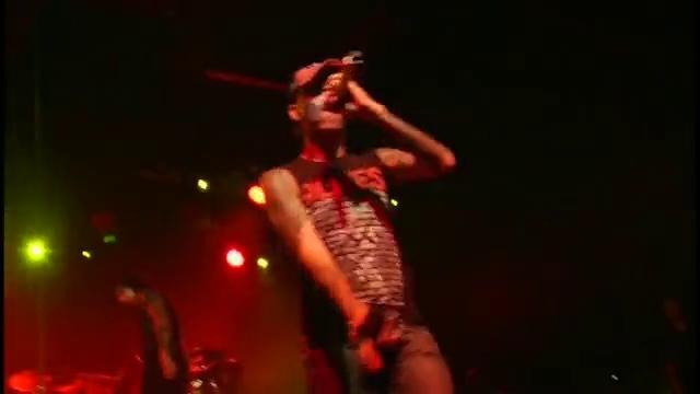 Hollywood Undead – Undead (Live Official)