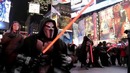 Jedi vs. Sith – На Times Square, NY