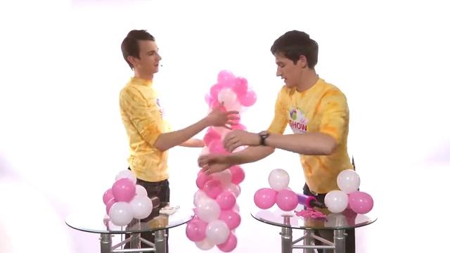 Воздушные шарики. Как самостоятельно украсить шарами. – YouTube