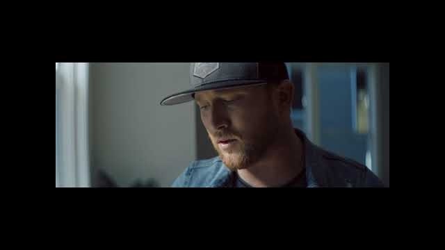 Cole Swindell – Break Up In The End (Official Music Video)