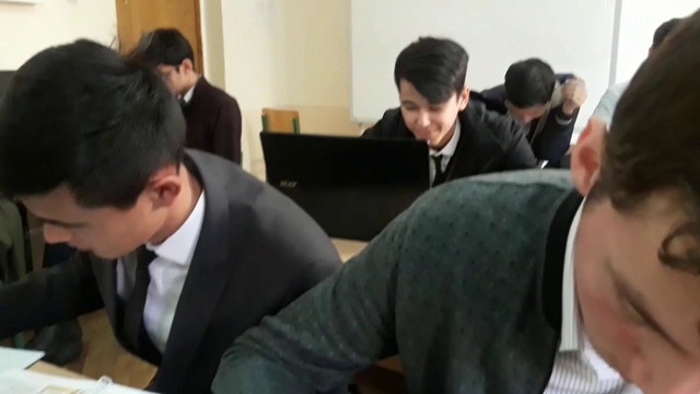 Пользование ноутбуком во время занятий