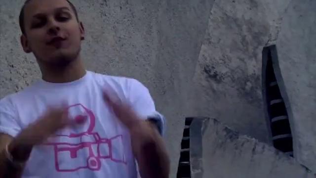 St1m & Lion – Поцелуй