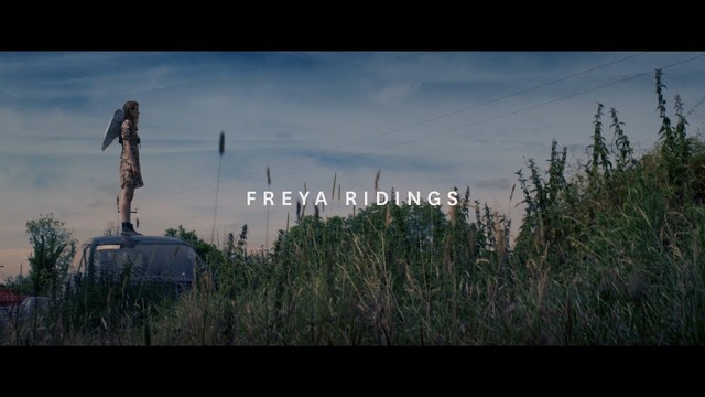 Freya Ridings – Maps (Official Music Video)