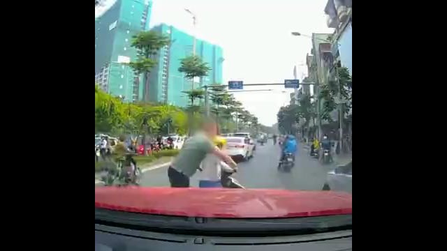 На дорогах Вьетнама своя атмосфера