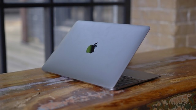 Обзор MacBook (2017). Как выжить с одним Type-C