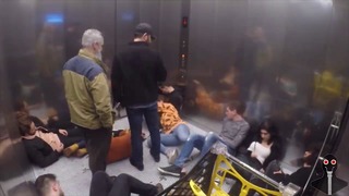 Подборка пранков в лифте