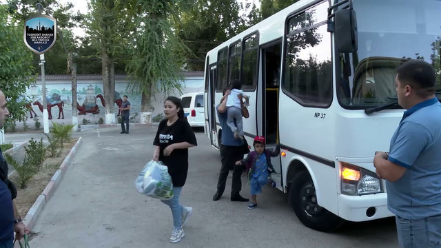 Сотрудники Центра социально-правовой помощи несовершеннолетним вернули на Родину 19 детей