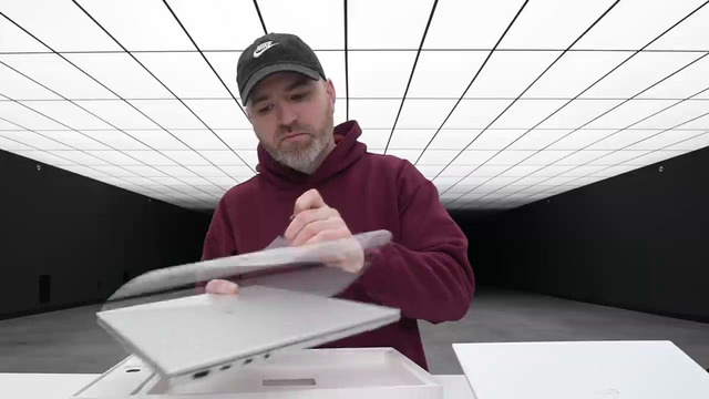 World’s Lightest 16-inch Laptop (Guinness Record)