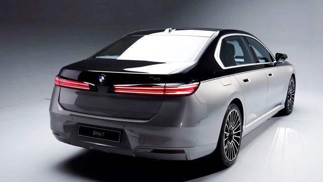 2027 BMW 7 Series M7 Luxury Sedan