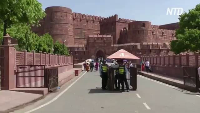 Аномальная жара не помешала индийцам праздновать День Всемирного наследия