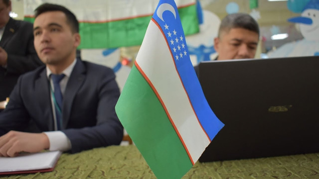 Граждане Узбекистана в России досрочно проголосовали на парламентских выборах