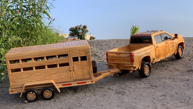 Wood Carving – Chevrolet Super Truck – Woodworking Art #Shorts
