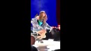 Селена Гомес упала на сцене
