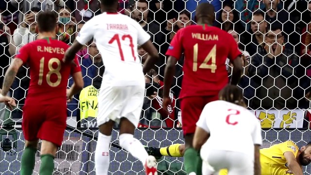 Месси в восторге от хет-трика роналду в матче португалии и швейцарии