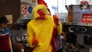 Пранк. цыпленок разносит kfc//кфс