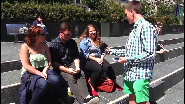 Жители Сан-Франциско перепутали iPhone 6 с Android-лопатой