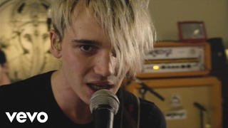 Badflower – Animal (Live From The Living Room)