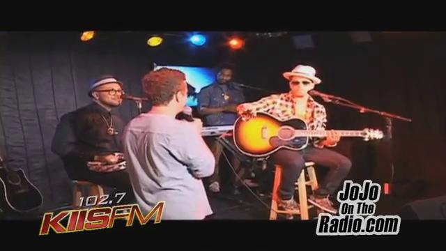 Bruno Mars – The Lazy Song (live)