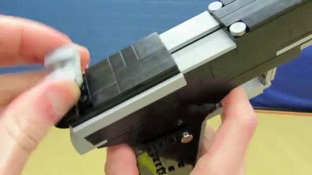 Фанат Call of Duty Ghosts сделал оружие из конструктора LEGO