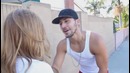 Как парни подкатывают к девушкам