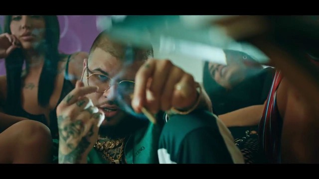 Farruko, Nicki Minaj, Travis Scott – Krippy Kush (Remix) ft. Bad Bunny, Rvssian