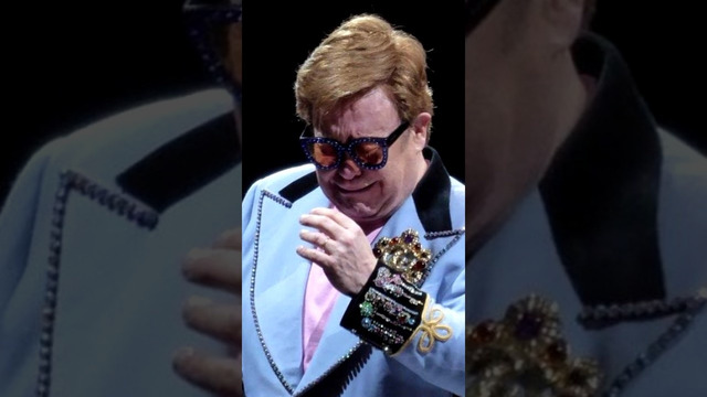 ПОЧЕМУ ЭЛТОН ДЖОН ЗАПЛАКАЛ НА КОНЦЕРТЕ? #shorts #music #музыка #eltonjohn