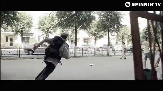 Swanky Tunes & Sunstars – The Blitz (Official Music Video)