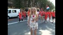 Украинская журналистка и голландские болельщики