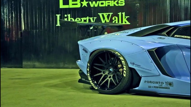 Горячий выхлоп *Lamborghini Aventador LP720-4