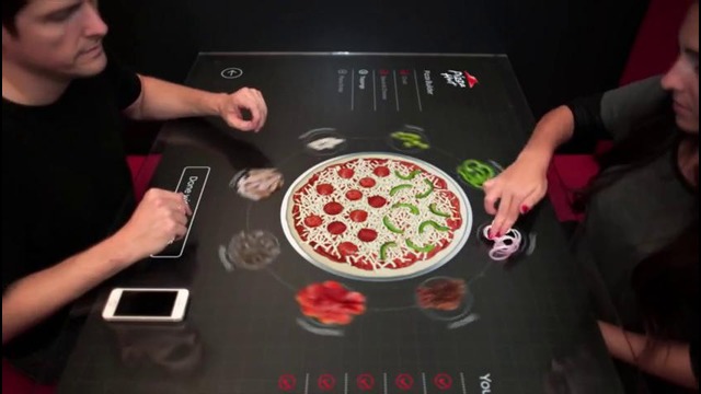 Интерактивные столы в Pizza Hut