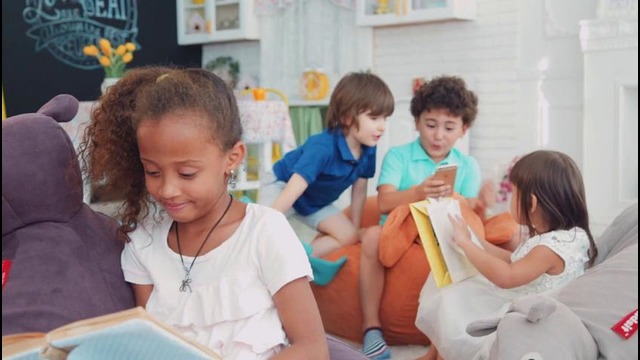 Реклама детских кресел Kidsit