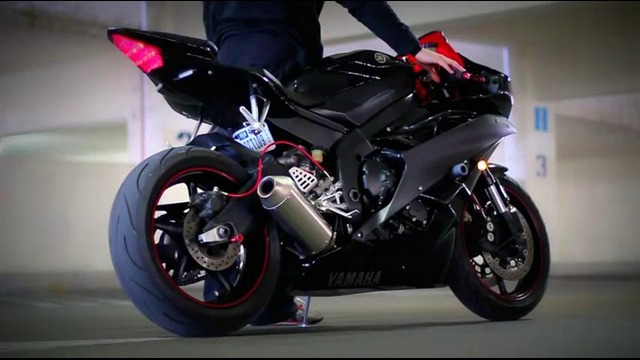 YAMAHA R6