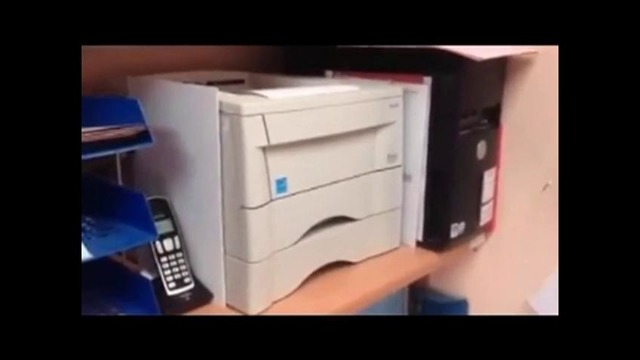 Принтер не дает бумаге упасть