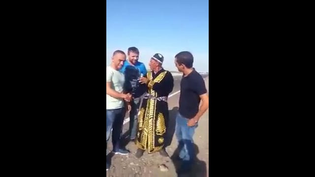 Герои среди нас: Хусан-ота едет на велосипеде из Намангана в Самарканд поклониться м
