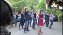 Вот так надо предлагать руку и сердце, вот так