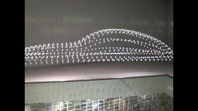 Кинетическая скульптура в музее BMW