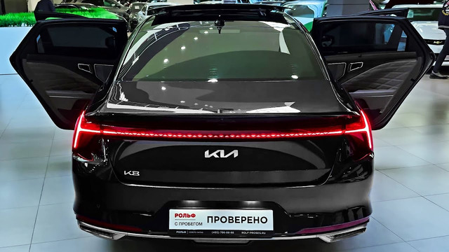 2024 Kia K8 – Futuristic Mid-Size Sedan