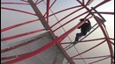 Русские руферы залезли на 650 метровую башню в Шанхае