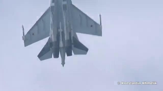 Истребитель Су-35 (Flanker-T+) – МАКС 2013