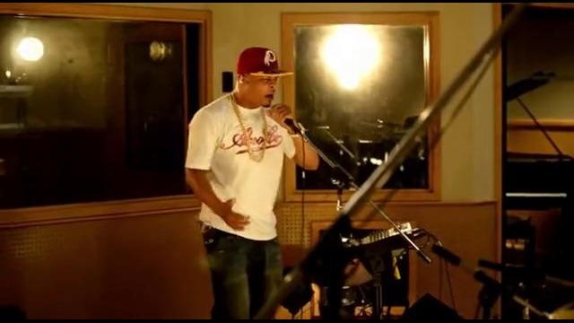 T.I. – Trap Back Jumpin’ (captured from The Live Room)