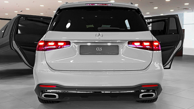 2026 Mercedes GLS – High-Performance Luxury Large SUV