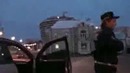 Сотрудник ДПС танцует брейк-данс