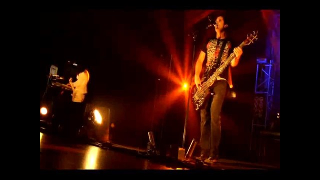 Skillet – Collide (Live) [Part 3)