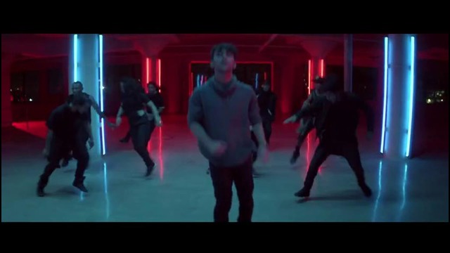 MAX – Gibberish (feat. Hoodie Allen) [Official Music Video – YTMAs