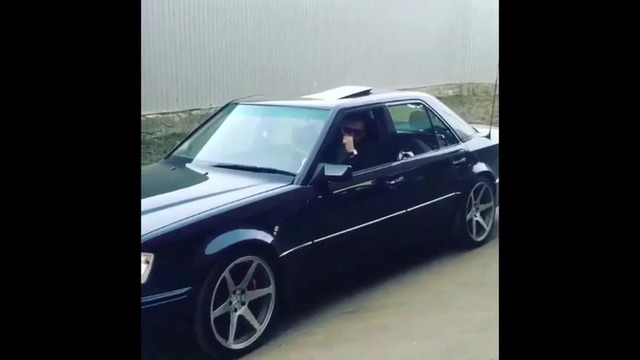 Steel horse: E500 W124