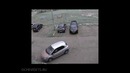 Toyota таранит дом