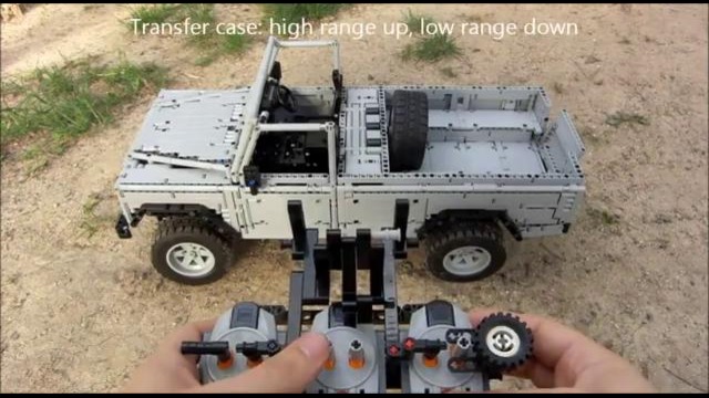 Lego Land Rover Defender: мал да удал