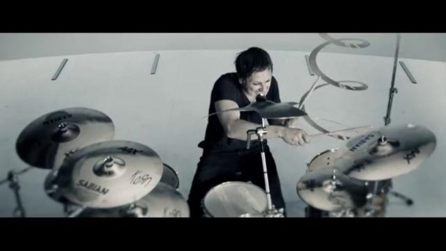 KoRn – Never Never (Official Music Video 2013!)