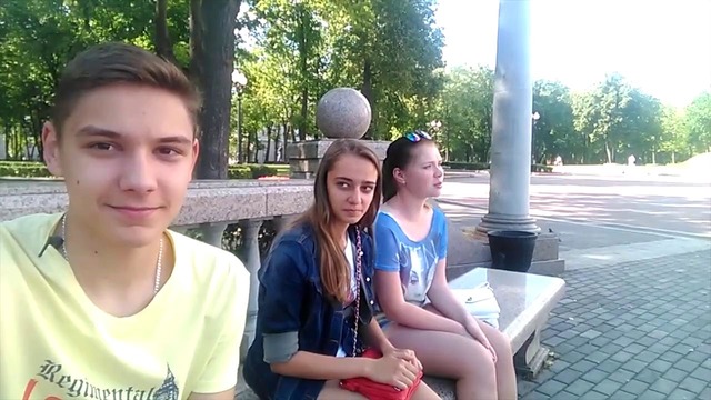 Реакция девушек на селфи в Минске